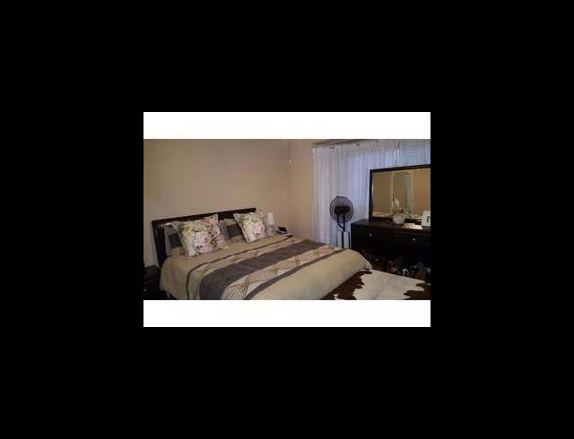 3 BEDROOM HOUSE TO LET IN LINCOLN MEADE